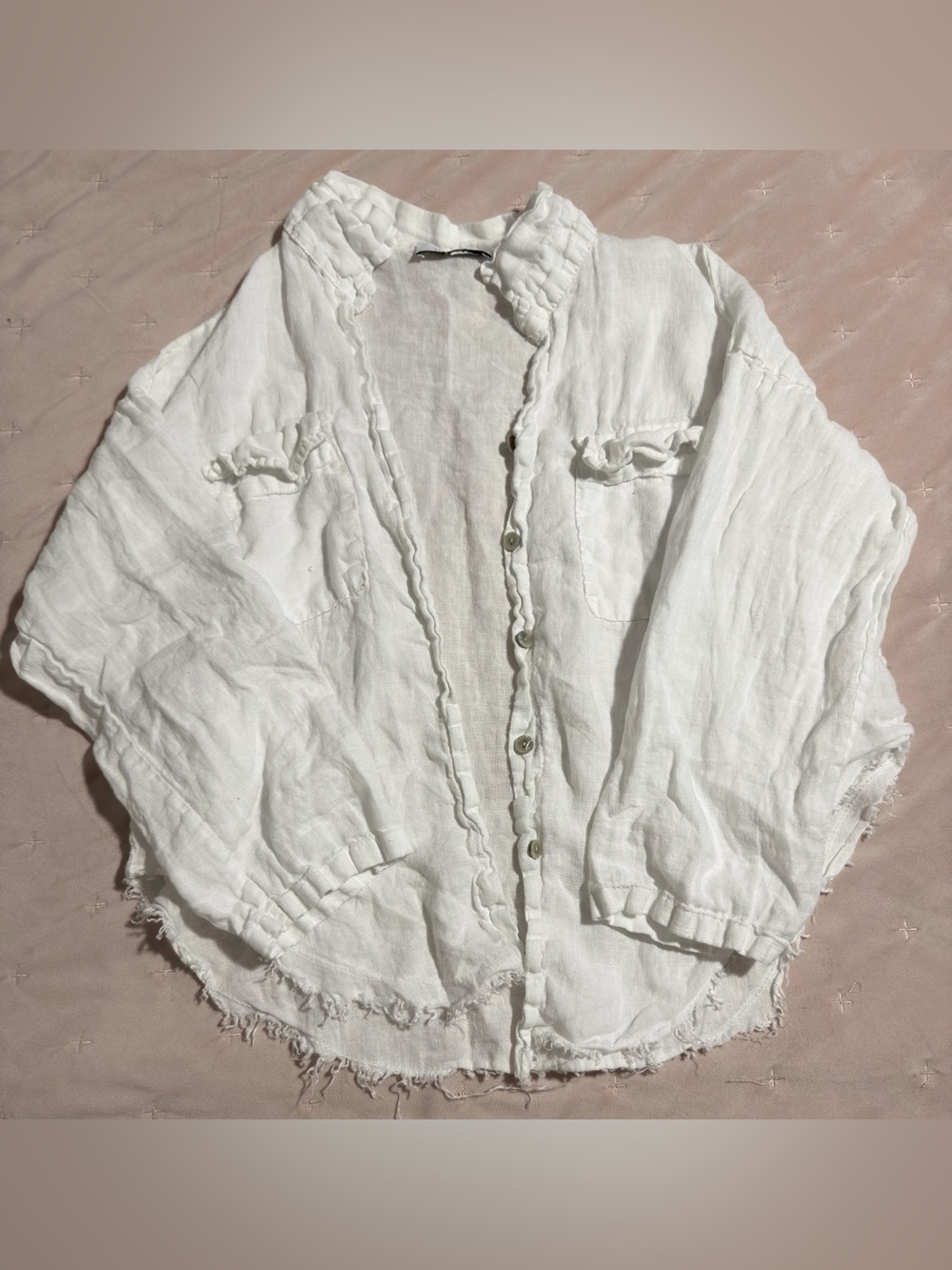 THE LABEL White Linen Ruffle Button Front Top - Picture 3 of 5
